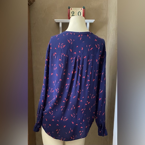 MNG Basics Long Sleeve Red Bird Print Blouse Women’s size L - Picture 3 of 13